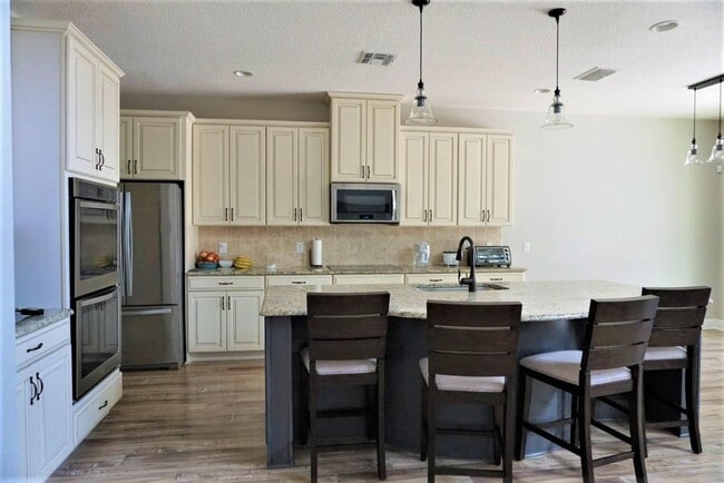 Photo - Orchard Hills Community