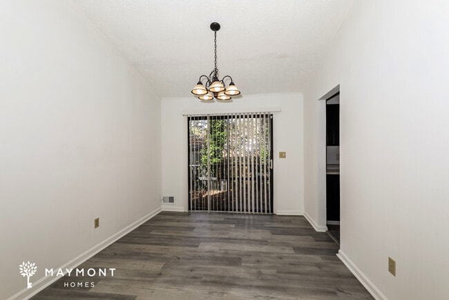 Photo - 8138 Englewood Trail