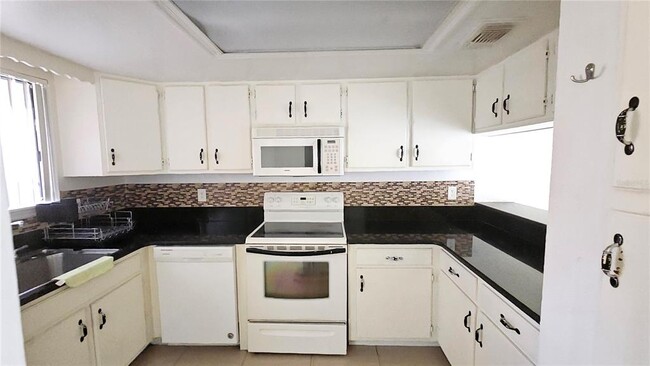 Photo - 616 Montego Bay Ct Unit S