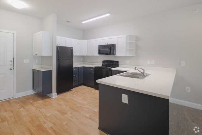 1BR, 1BA - 716SF - Kitchen Island