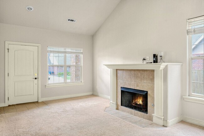 Photo - 602 SW Caprington St