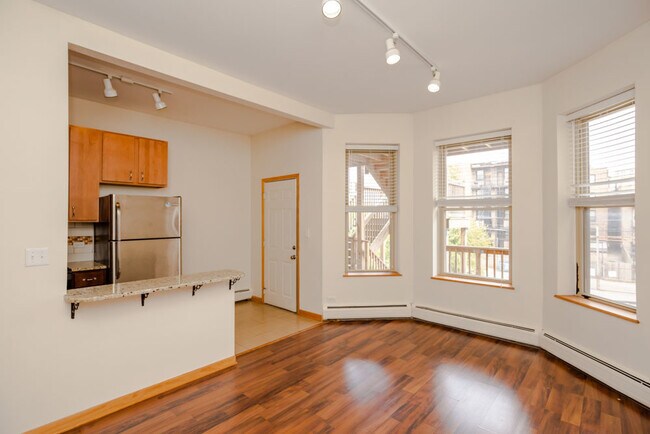 Photo - 6219 S Kenwood Ave