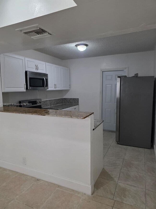 Photo - 1206 Seaview