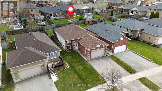 Photo - 79 Hanmer St E