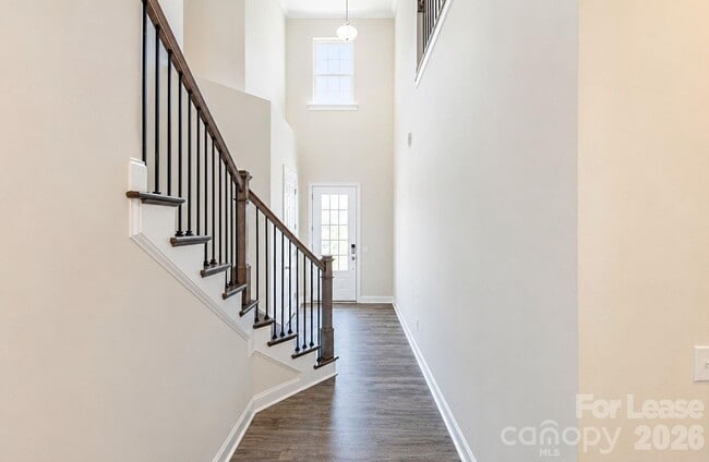 Photo - 104 Kentmore Dr