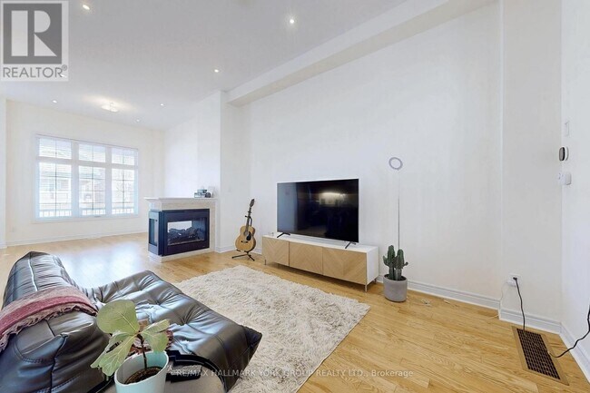 Photo - 90 Braebrook Dr