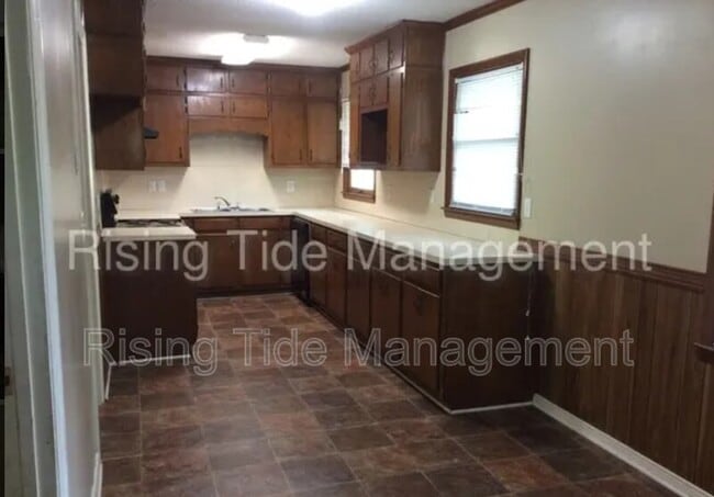 Photo - 120 16th Terrace NE