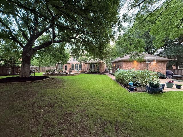 Photo - 408 Parkwood Ct