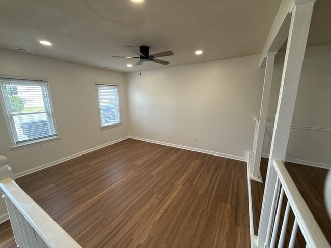 Photo - 5537 Lynbrook Landing