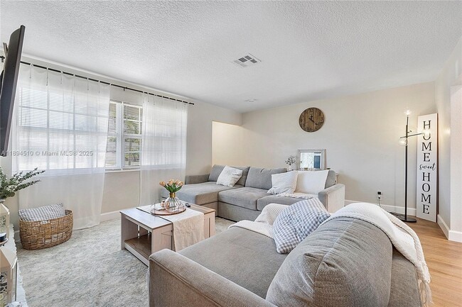 Photo - 3301 NW 42nd St