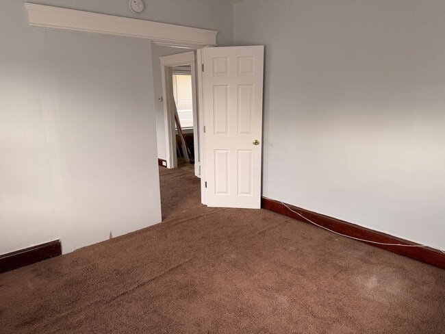 Building Photo - 4422 Bridgeview Ave