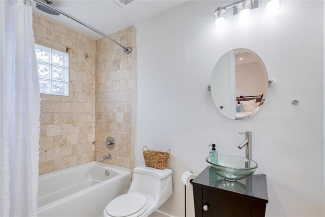 Photo - 2526 Durwood St Unidad 102