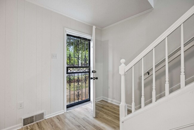 Photo - 6137 Quince Rd