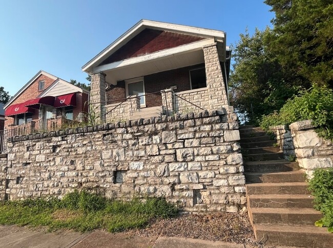 Building Photo - 6155 Sherry Ave
