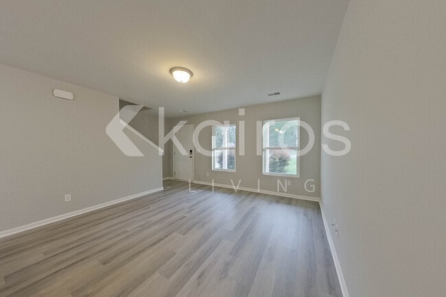 Photo - 236 Sunrise Cir