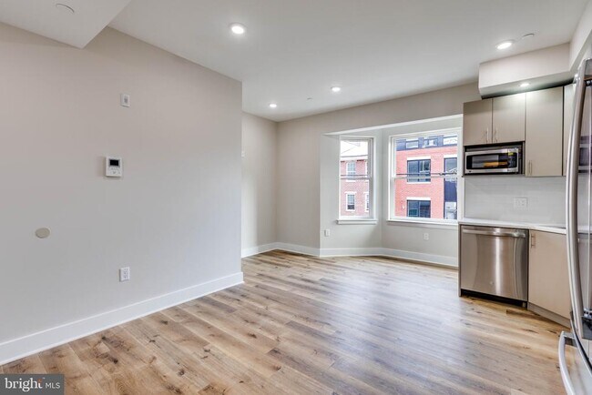 Photo - 1434 Parrish St