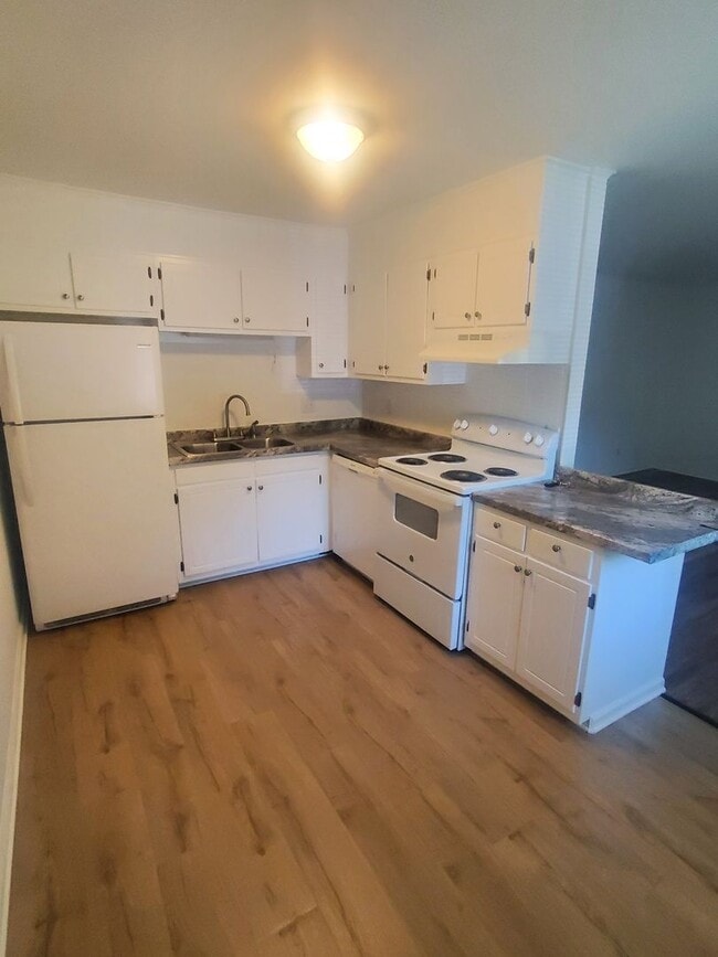 Photo - Myrtle Garden Apartments Unit 4
