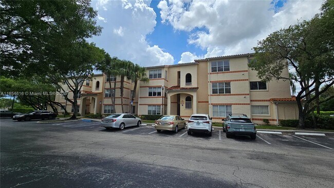 Building Photo - 3360 Pinewalk Dr N Unit 1328 Rental