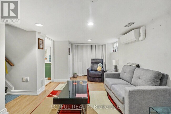 Photo - 518 Hilson Ave