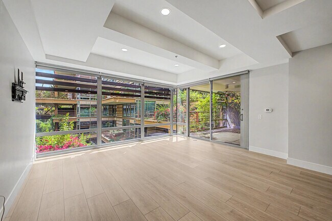 Building Photo - 7147 E Rancho Vista Dr Unit 4009