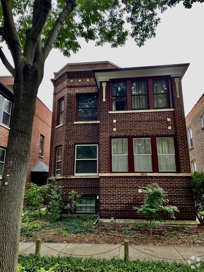 Building Photo - 6515 N Greenview Ave Unit 1st Floor Rental