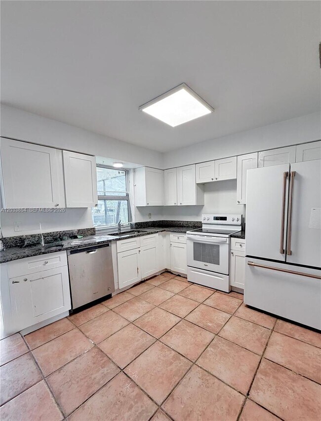 Photo - 4540 SW 43rd Ave