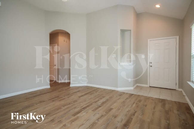 Photo - 3811 Hunters Trail