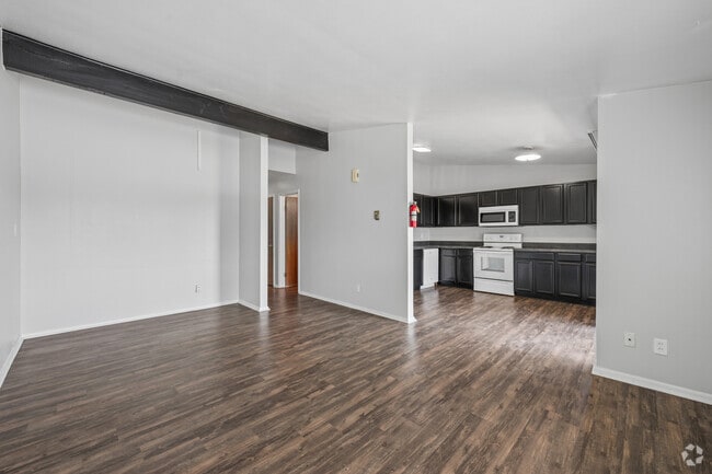 1BR, 1BA - 800SF - Living Room/Kitchen