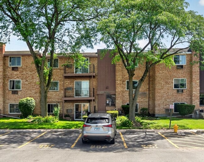 Building Photo - 824 College Blvd Unit 201