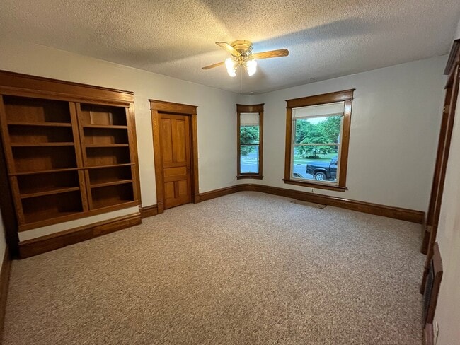 Photo - 803 S Union St