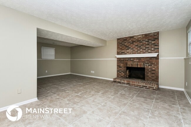 Photo - 5678 Colonist Cir