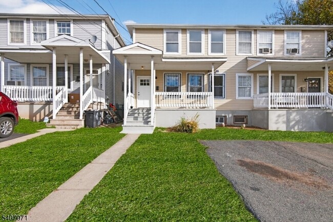 Building Photo - 414 15th Ave