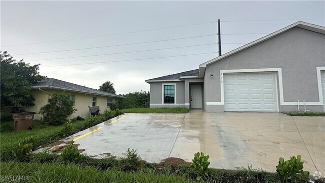 Building Photo - 219 Cape Coral Pkwy W Rental