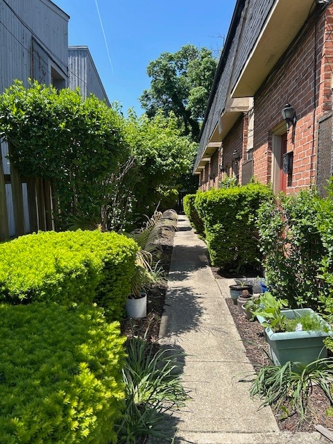 Photo - 1360 Highland St Unidad Apt F
