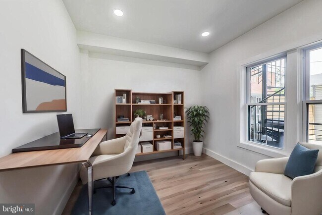 Photo - 1626 K St NE