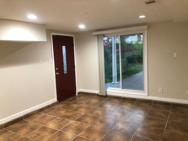 Photo - 705 Church St Unit 1stFloorDN