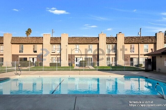 Building Photo - 5301 Demaret Ave