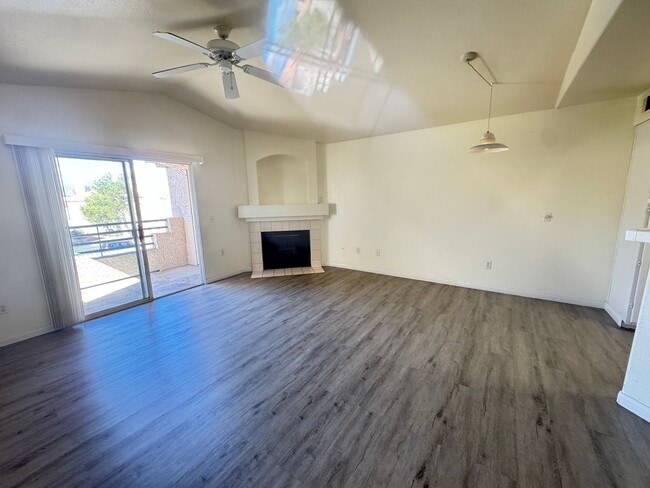 Photo - 5415 W Harmon Ave Unit 2172