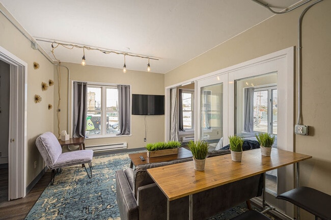 Photo - 532 W College Ave Apartment Unit ID1061640P