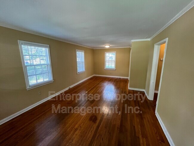 Photo - 792 St Nick Dr