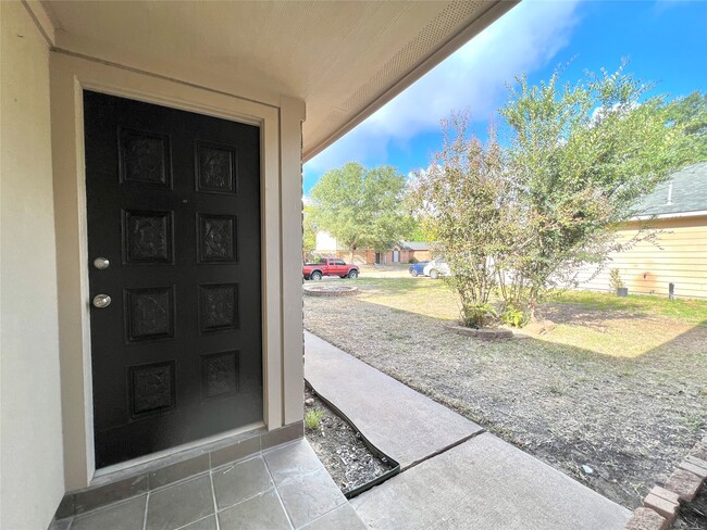 Photo - 947 Grand Jct Dr
