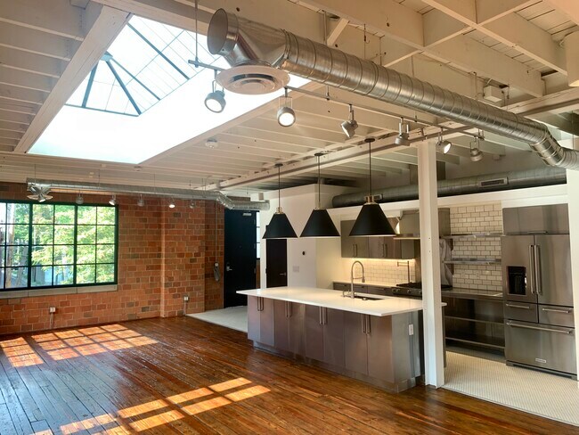 Photo - 855 N Pearl St Unit 855