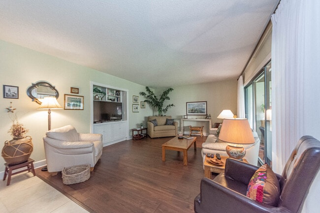 Photo - 5151 Jimmy Buffett Mem Hwy Unit # 305