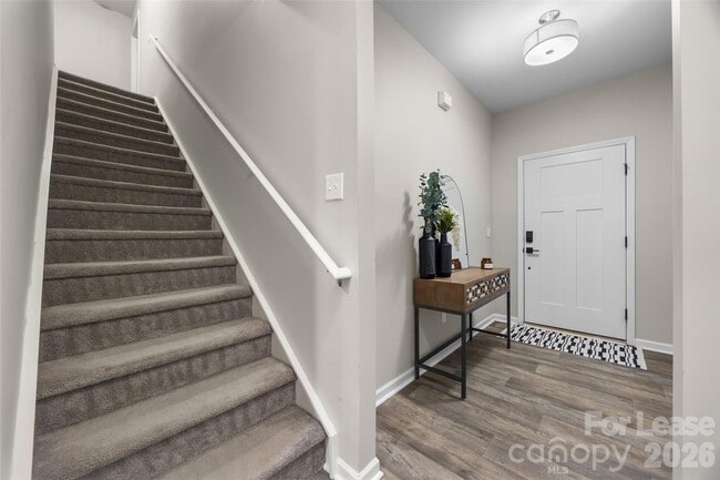 Photo - 1140 Streamside Ln