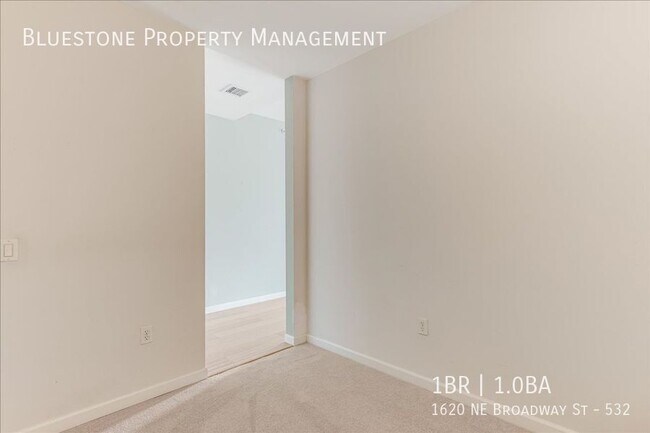 Photo - 1620 NE Broadway