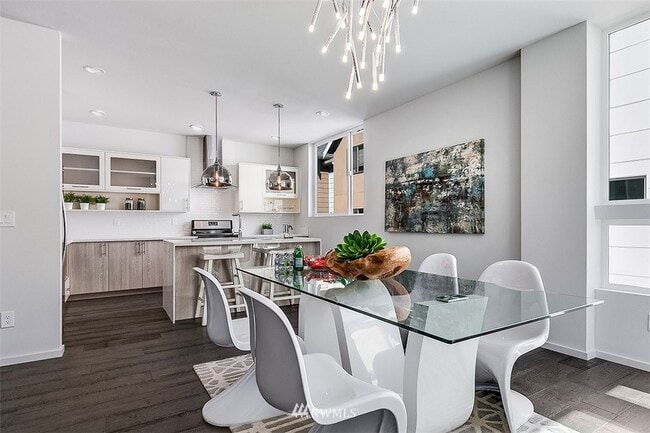 Photo - 730 26th Ave S