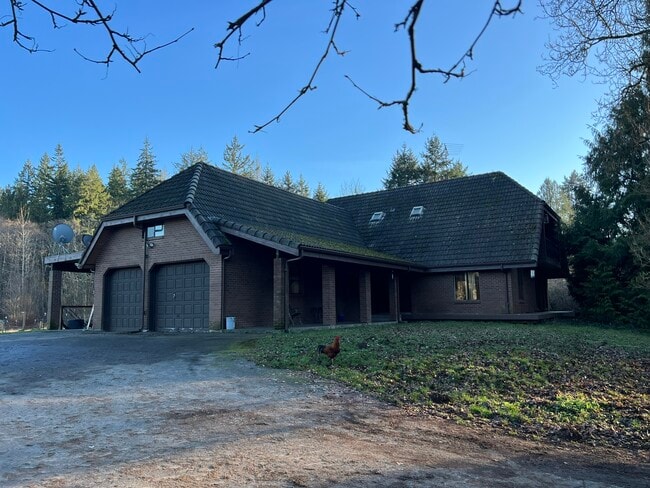 Building Photo - 15607 62nd Ave NW