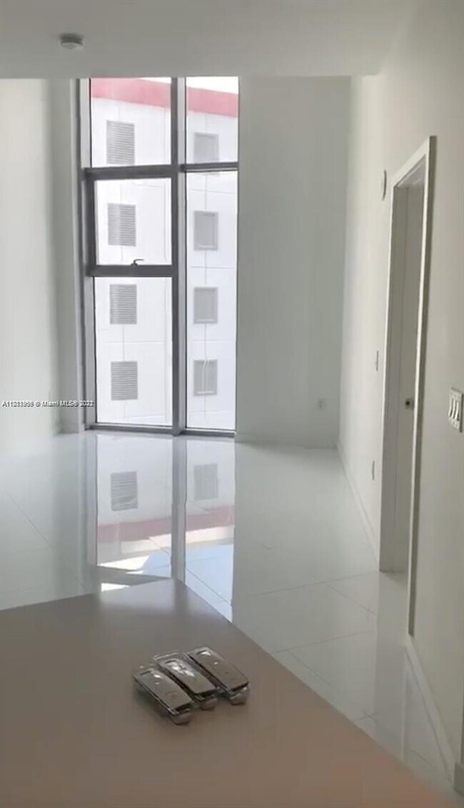 Photo - 851 SW 1st St Unit 512