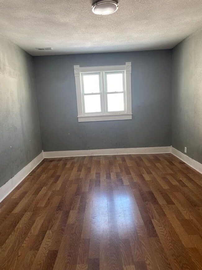 Photo - 1345 S Water St