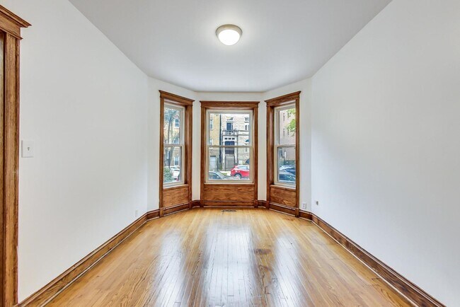 Photo - 3515 N Wilton Ave